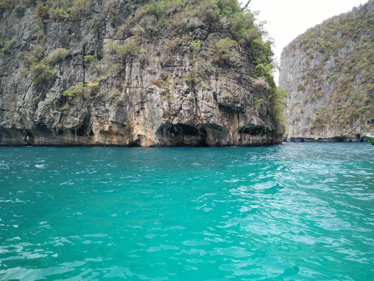The Beach at Klong Muang Bagian luar foto
